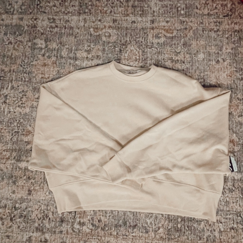 NEW WITH TAGS! Fleece Crewneck